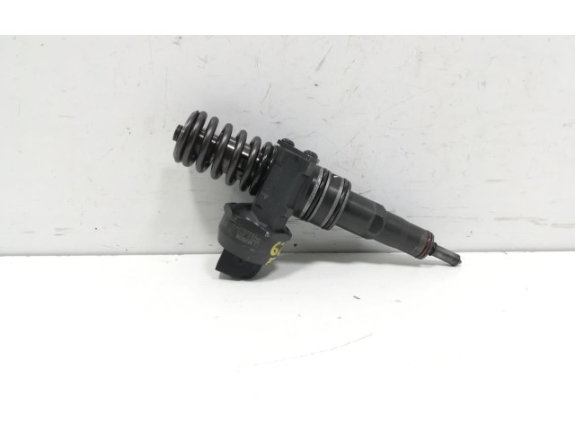 Форсунка 038130073AG Skoda Fabia Mk2 (5J)