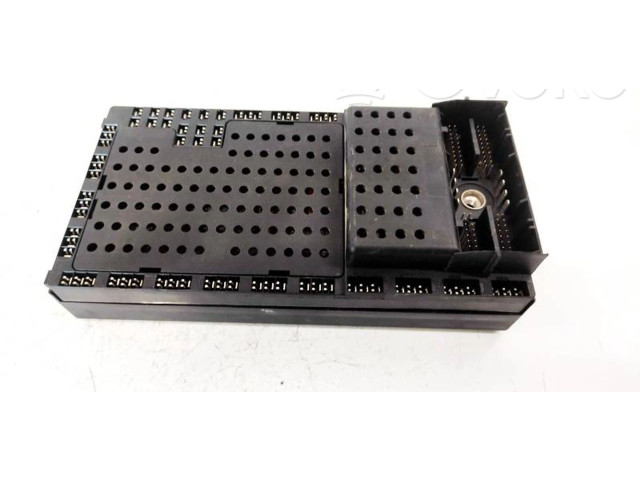 Блок предохранителей  08679899, 08696098   Volvo S70  V70  V70 XC    