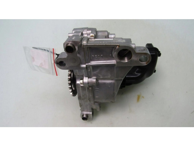 Масляный насос 21G27N358 Mazda 3