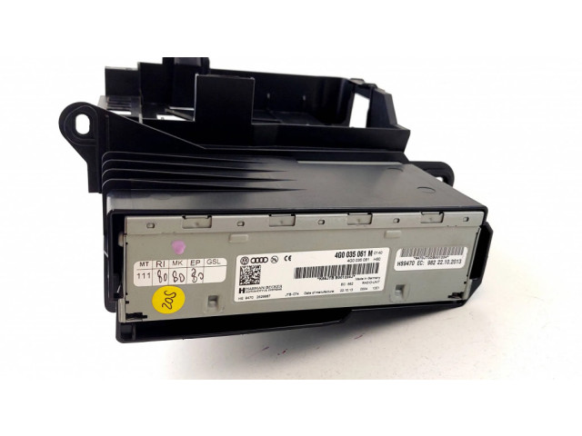 Радио/ проигрыватель CD/DVD / навигация