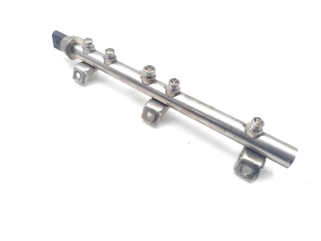 Топливная рампа 7562474, 7537319   BMW 3 E90 E91   для двигателя N43B20A