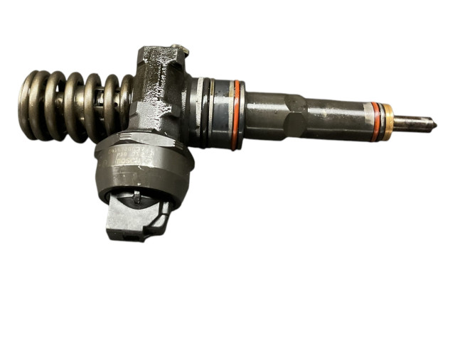 Форсунка 0414720037, 038130073AJ    Volkswagen PASSAT B6   