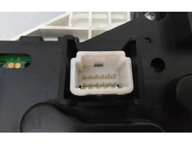 Přístrojová deska  Nissan Pulsar 2015 3ZN0B27IK, 3ZN0B27IK  