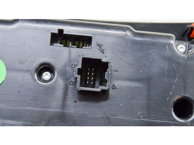 Включатель регулировки салона