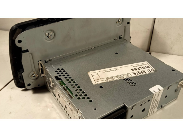 Радио/ проигрыватель CD/DVD / навигация