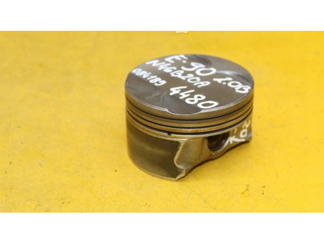 Píst BMW 1 E81 E87