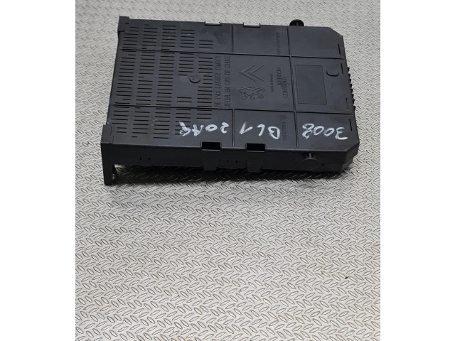 Pojistková skříňka 281164872 Peugeot 3008 2010