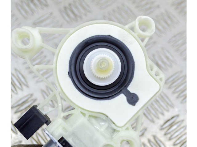 Передний двигатель механизма для подъема окон