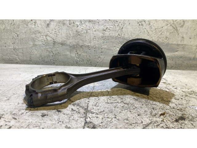 Píst Dodge Challenger pro benzínový motor 3.6