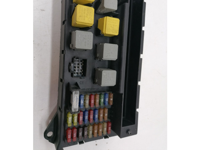 Блок предохранителей A9065450401 Mercedes-Benz 309