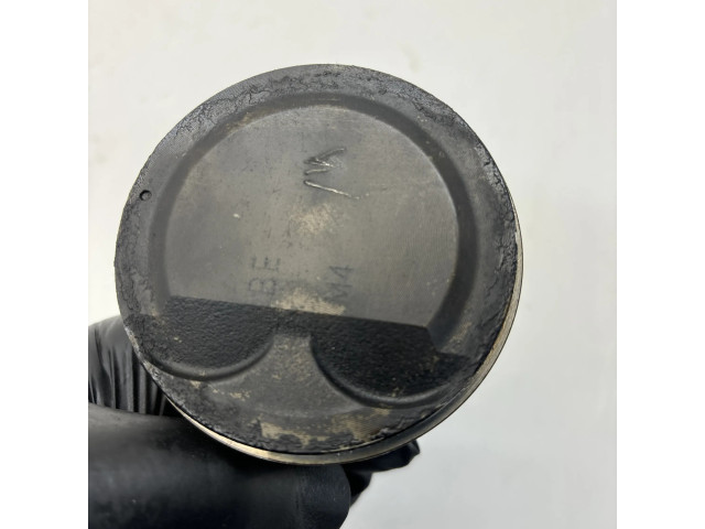 Píst G4FA Hyundai i30 pro benzínový motor 1.4 G4AF