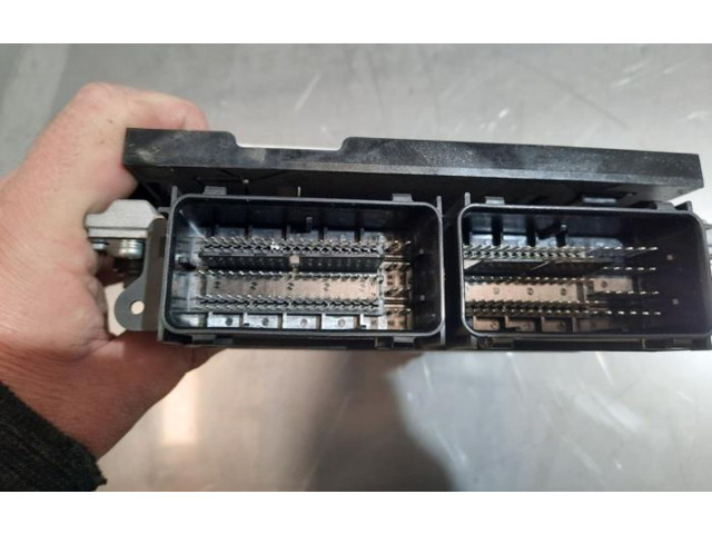 Блок управления двигателя 31452623 Volvo V70