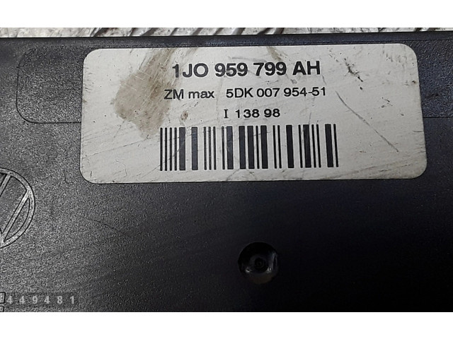 Řídící jednotka Volkswagen New Beetle 2007