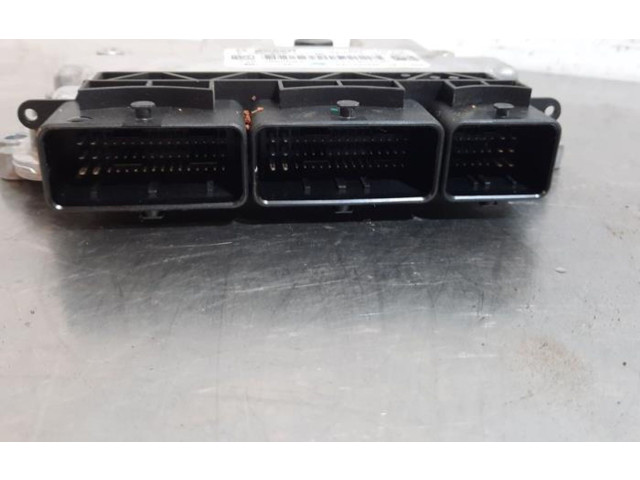 Блок управления двигателя 237105748R Renault Twingo III