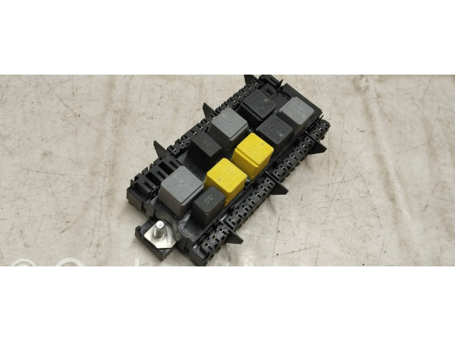 Блок предохранителей A1669068201   Mercedes-Benz GL X166    