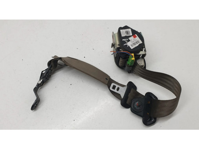 Задний ремень безопасности