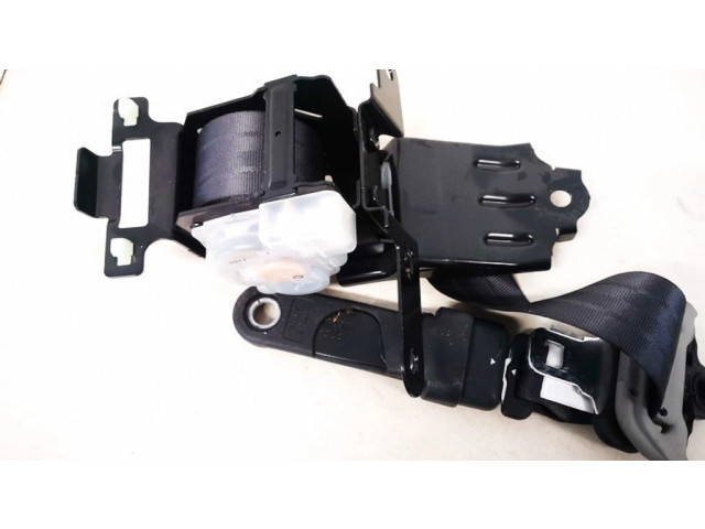 Задний ремень безопасности