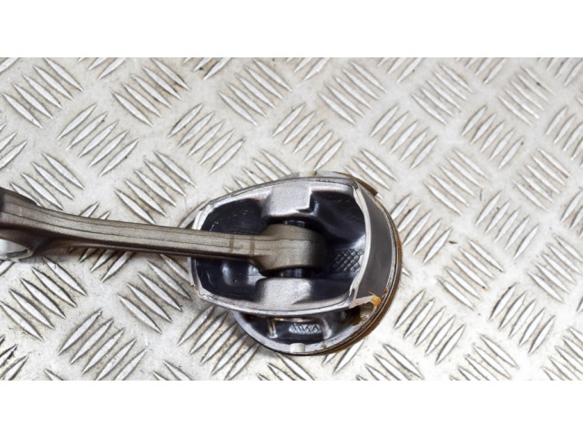 Píst 68223465AD, 68223464AD Chrysler Pacifica pro benzínový motor 3.6 ERB