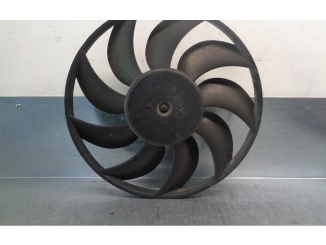 Вентилятор радиатора     4576344, 989758W    Saab 9-5 