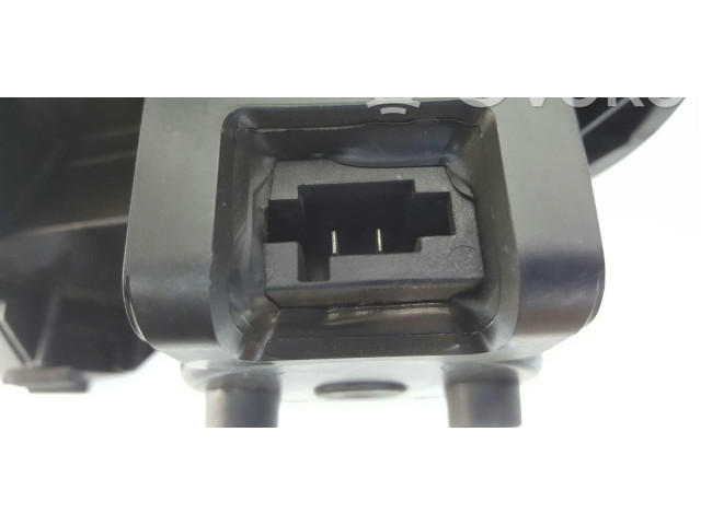 Вентилятор печки    18173010   Opel Combo D