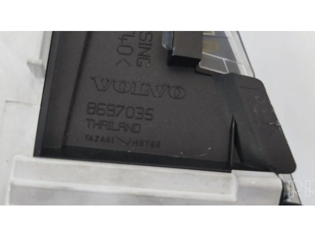 Панель приборов 8602881, 30710071 Volvo V50