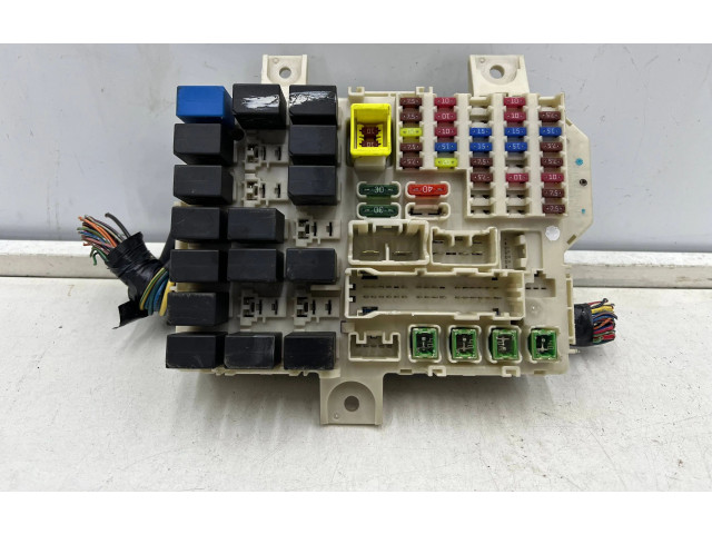 Блок предохранителей 8565a174, 8637a389 Mitsubishi Colt