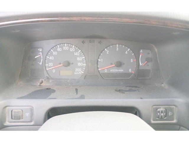 Панель приборов Mitsubishi Montero