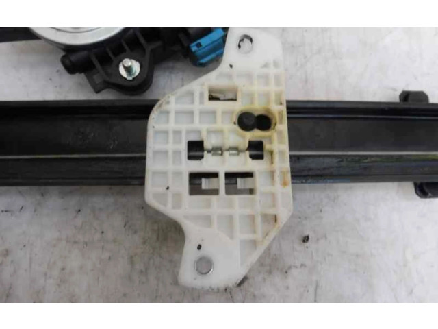 Блок предохранителей 98820M3010   Chevrolet Spark    