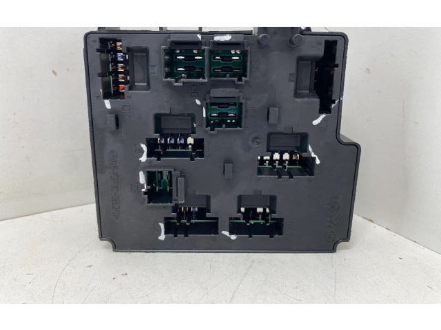 Блок предохранителей 32212298 Volvo XC90