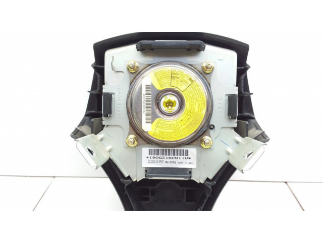 Подушка безопасности водителя T93215A, LE5457K0002 Mazda MPV