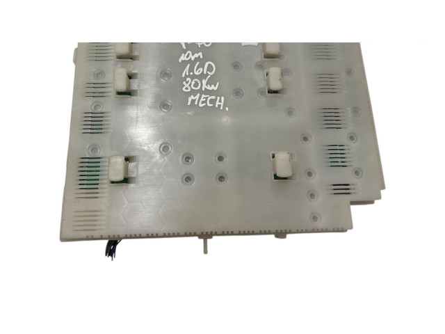 Блок предохранителей AG9T14C256HC, 31254837AC Volvo V70