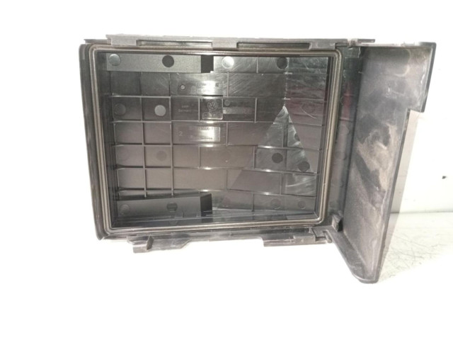 Pojistková skříňka 3C0937125A Volkswagen PASSAT 2014