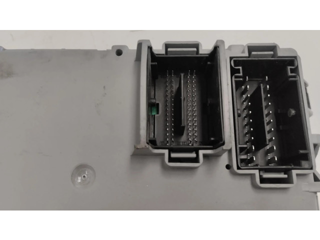 Блок предохранителей 00520158930, 2016   Opel Combo D    