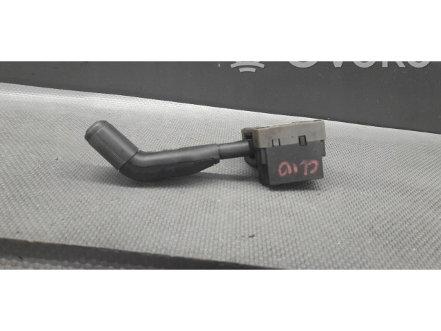 Ручка стеклоочистителей 7700826606 Renault Clio I