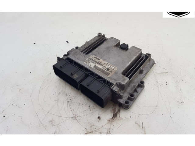 Блок управления двигателя 9806460480, 9806460480   Opel Combo E