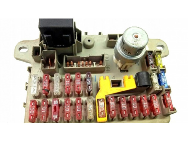 Блок предохранителей YQE103740 Rover 25