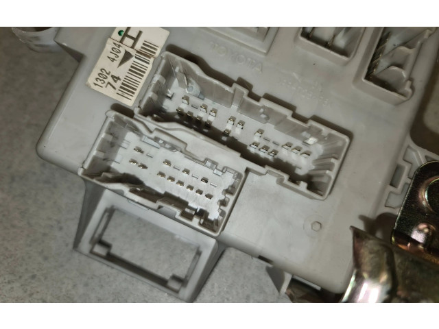 Pojistková skříňka 8198050030, 0665004650 Toyota Land Cruiser (J120) 2004