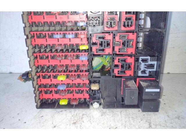 Блок предохранителей 1355851 Ford Transit - Tourneo Connect