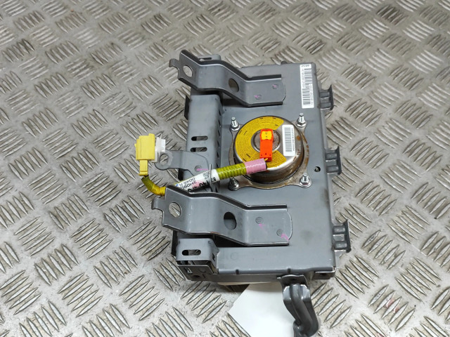 Подушка безопасности пассажира 8214047070, 7396047080   Toyota Prius+ (ZVW40)