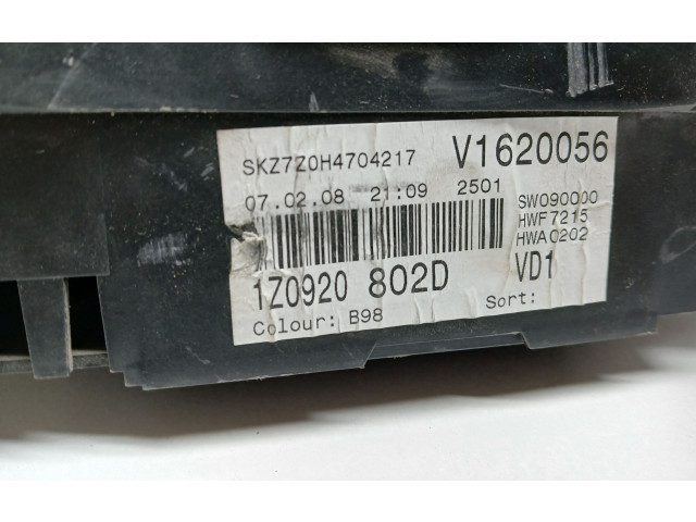 Панель приборов 1Z0920802D Skoda Octavia Mk2 (1Z)