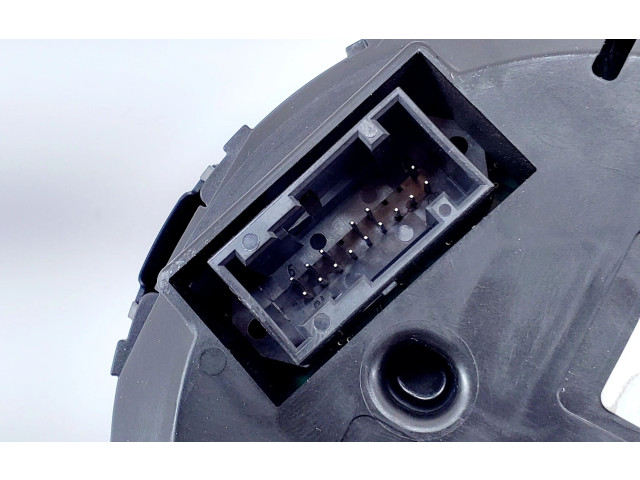 Панель приборов 5E0920749B Skoda Octavia Mk3 (5E)