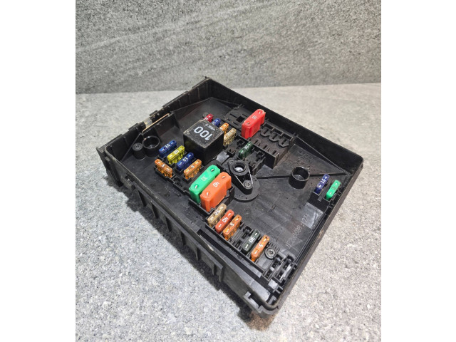   Pojistková skříňka 1K0937800BF, 0827430286   Volkswagen Tiguan 2008