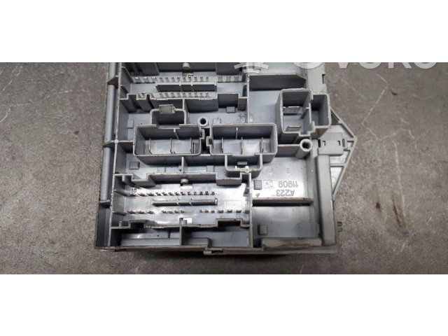 Блок предохранителей 51799614 Fiat Idea