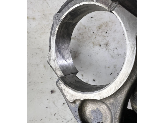 Píst Subaru Outback