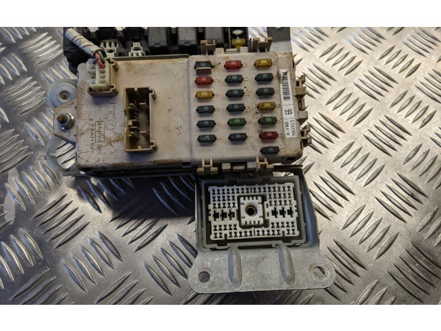 Pojistková skříňka 980915 Subaru Outback 2002