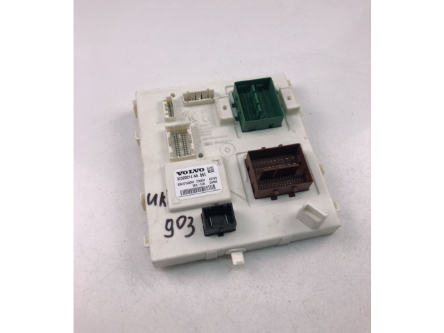 Блок предохранителей 32320214AA, UK903 Volvo XC40
