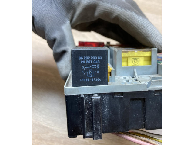 Блок предохранителей 9628024480, 9620220980   Peugeot 406    
