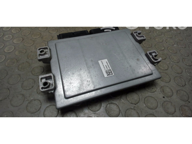 Блок управления двигателя 6001548282, 8200326380   Dacia Logan I