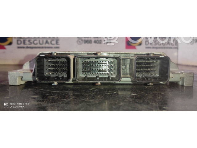 Блок управления двигателя 8201117953   Dacia Sandero