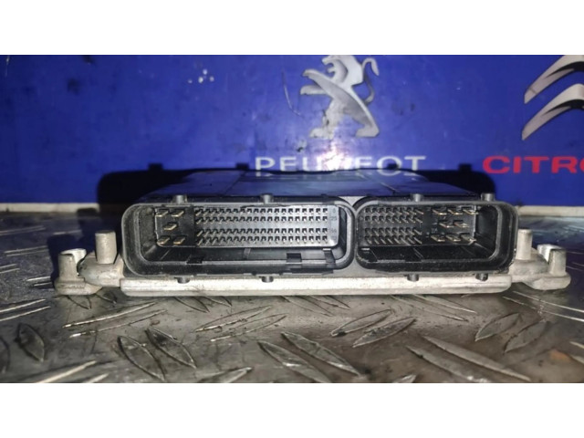 Řídící jednotka 0281012999, CENTRALITAMOTORUCE Chrysler Grand Voyager V